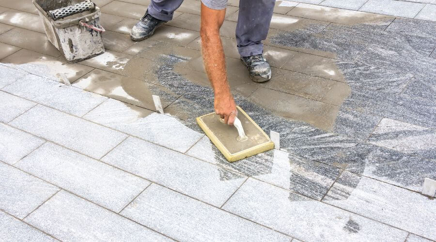 Professional gutter cleaning in Cassville, MO